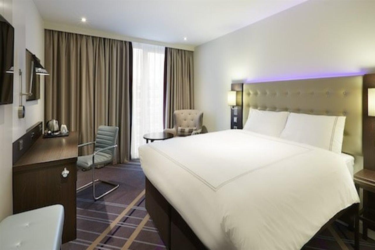 Premier Inn Hamburg St. Pauli ภายนอก รูปภาพ